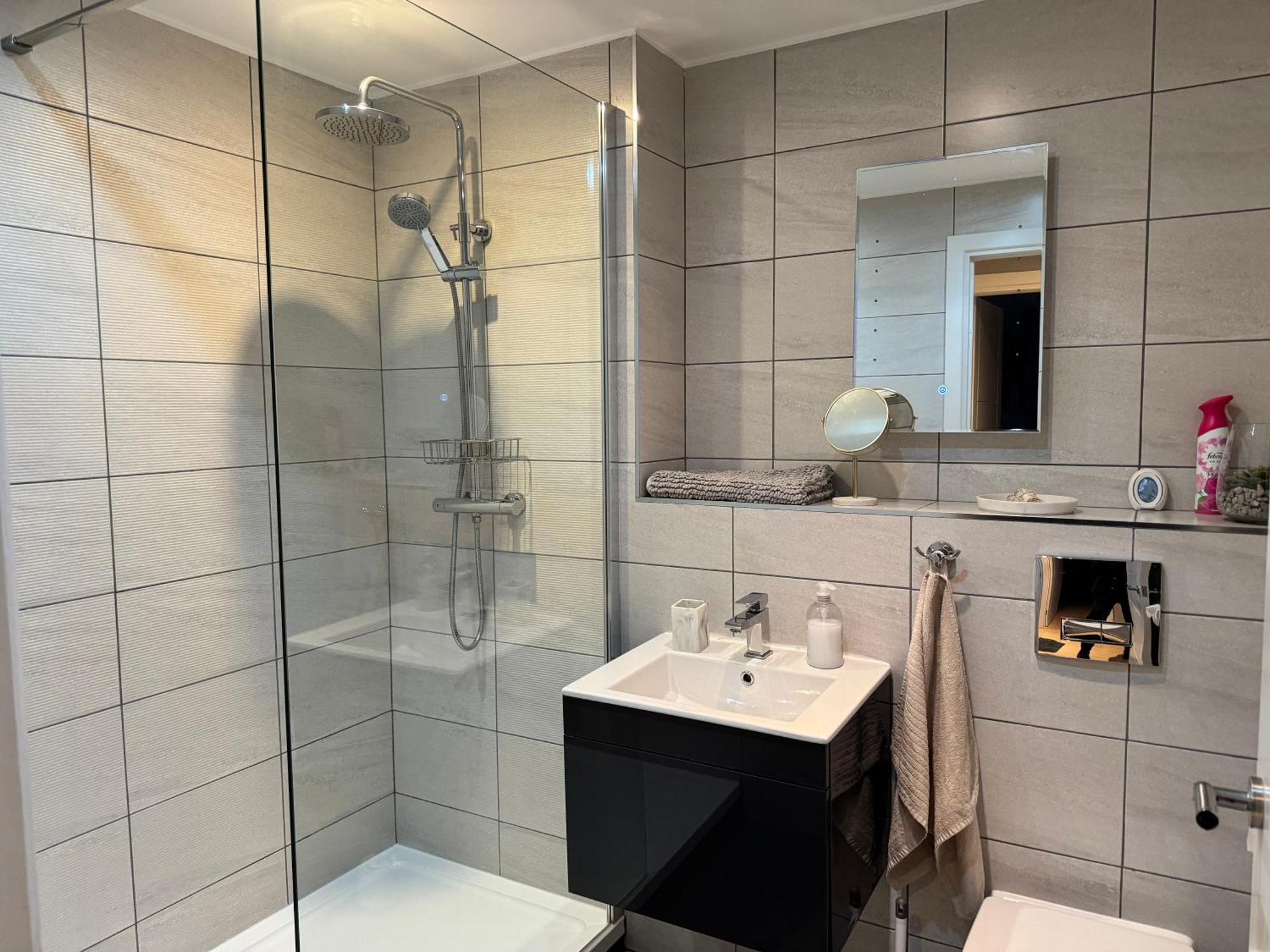 Centrally Located Apartment In Duke Street- Free Parking- Two Bathrooms Liverpool Zewnętrze zdjęcie